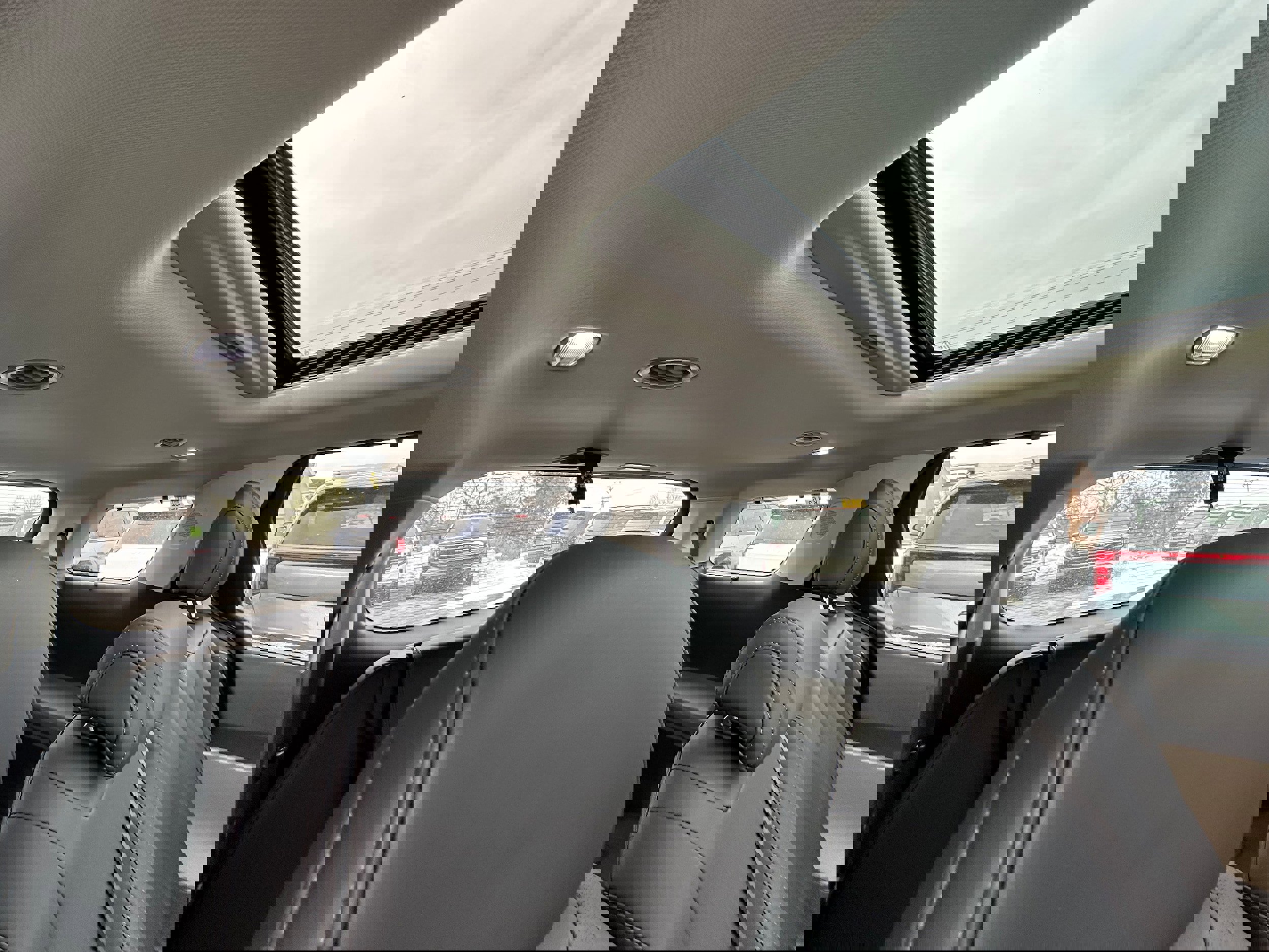 New 2026 Kia Carnival SX image 30