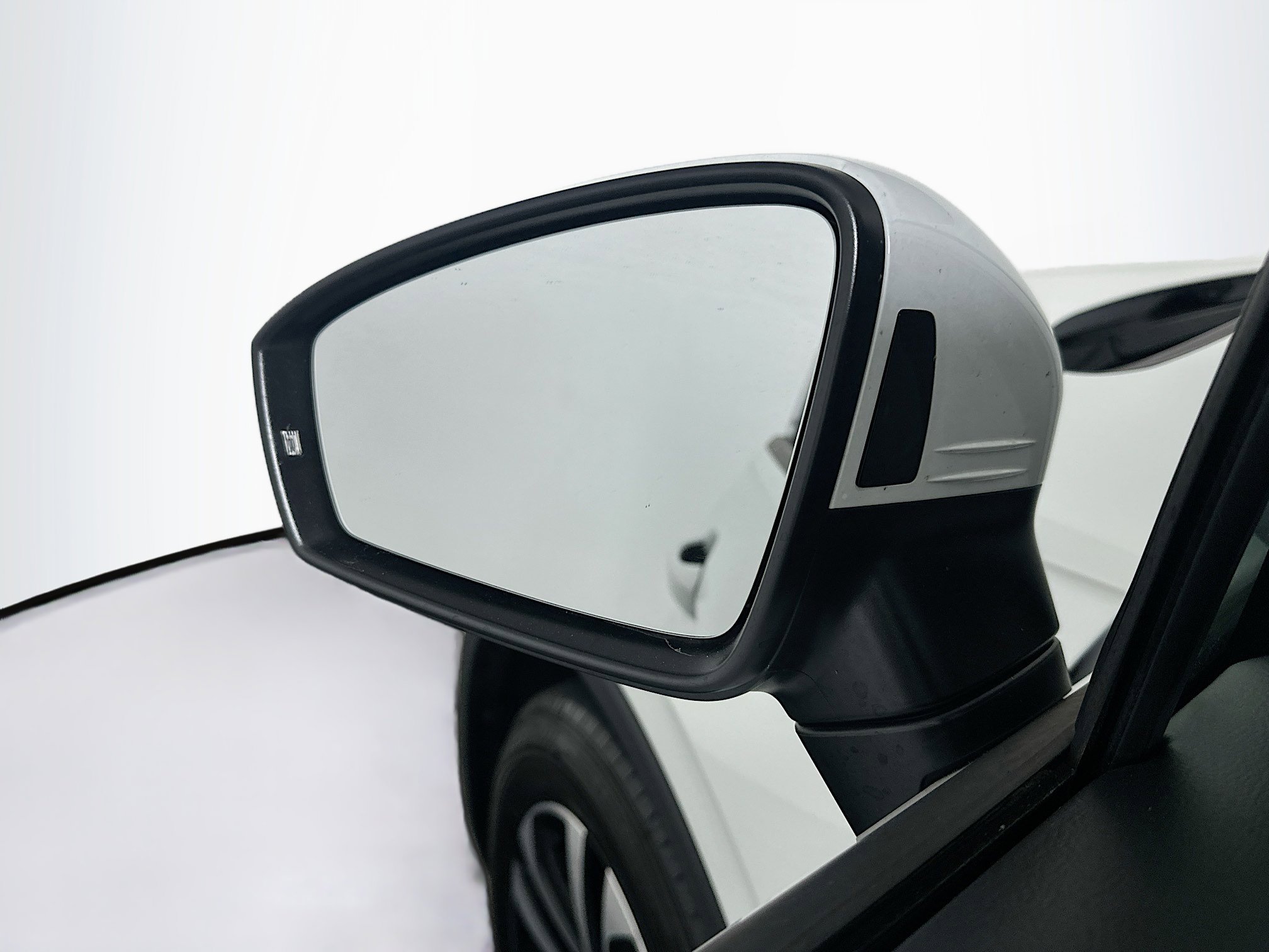 Used 2024 Volkswagen Tiguan S image 16