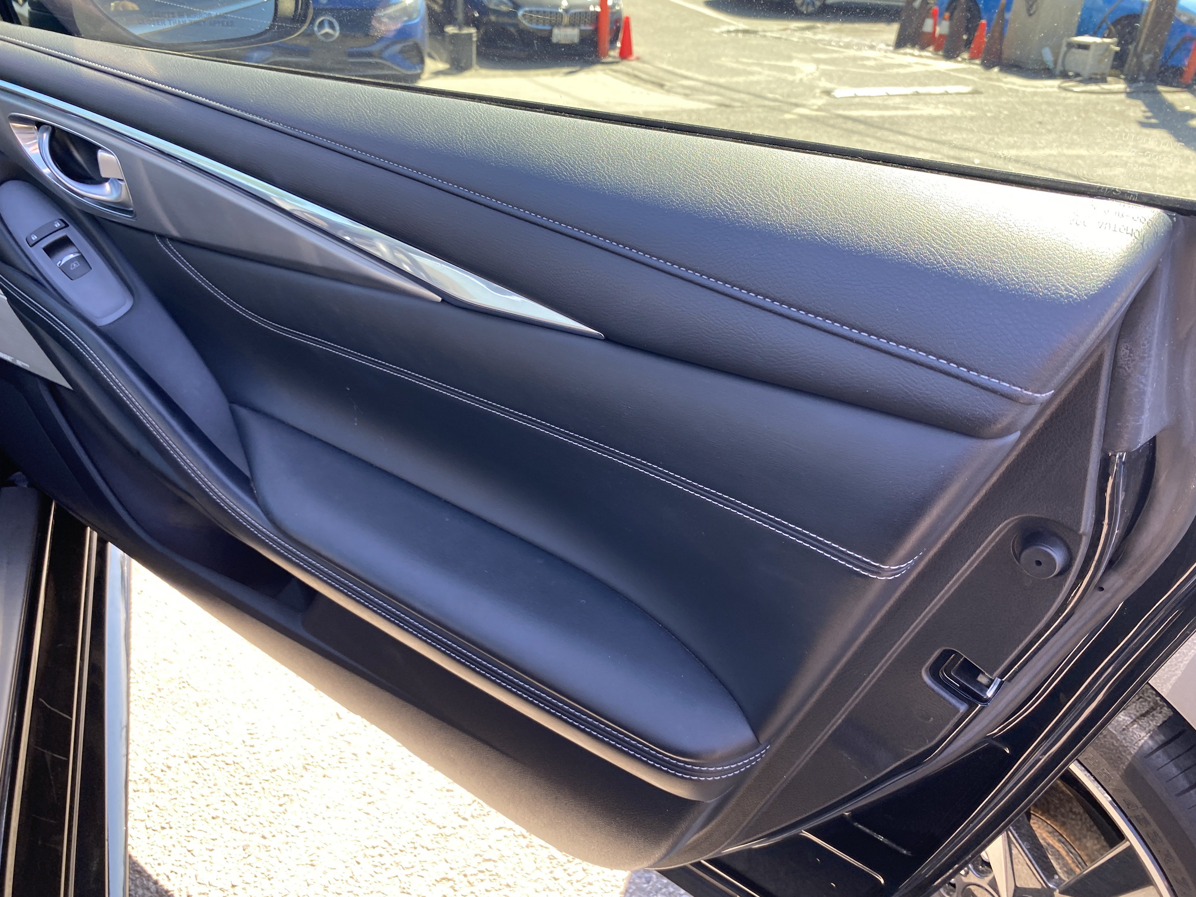 Used 2019 INFINITI Q60 3.0t Luxe RWD image 17