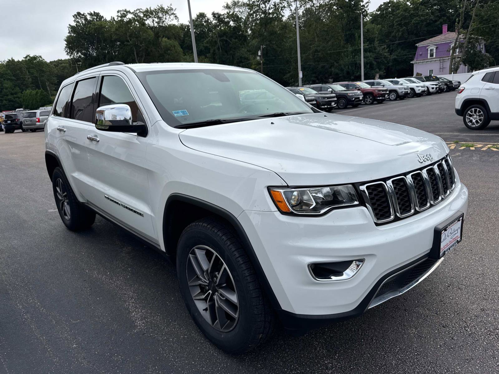 Used 2022 Jeep Grand Cherokee Limited image 3