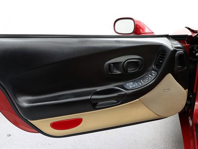 Used 2002 Chevrolet Corvette Convertible w/ Preferred Equipment Group2 image 23