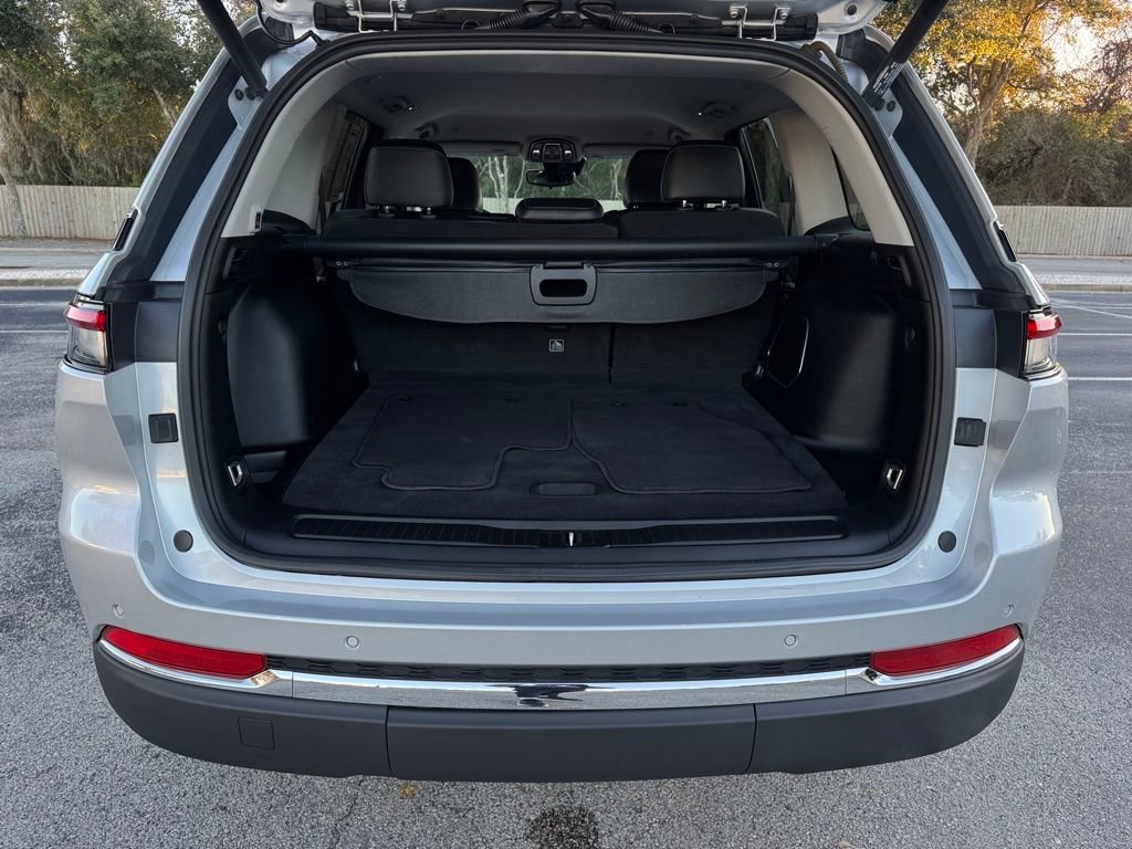 Used 2022 Jeep Grand Cherokee Limited w/ Trailer Tow Prep Group (B) image 14