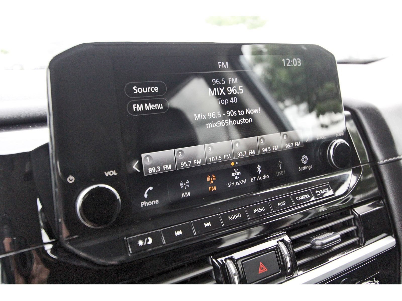 Used 2024 Nissan Pathfinder SL FWD image 24