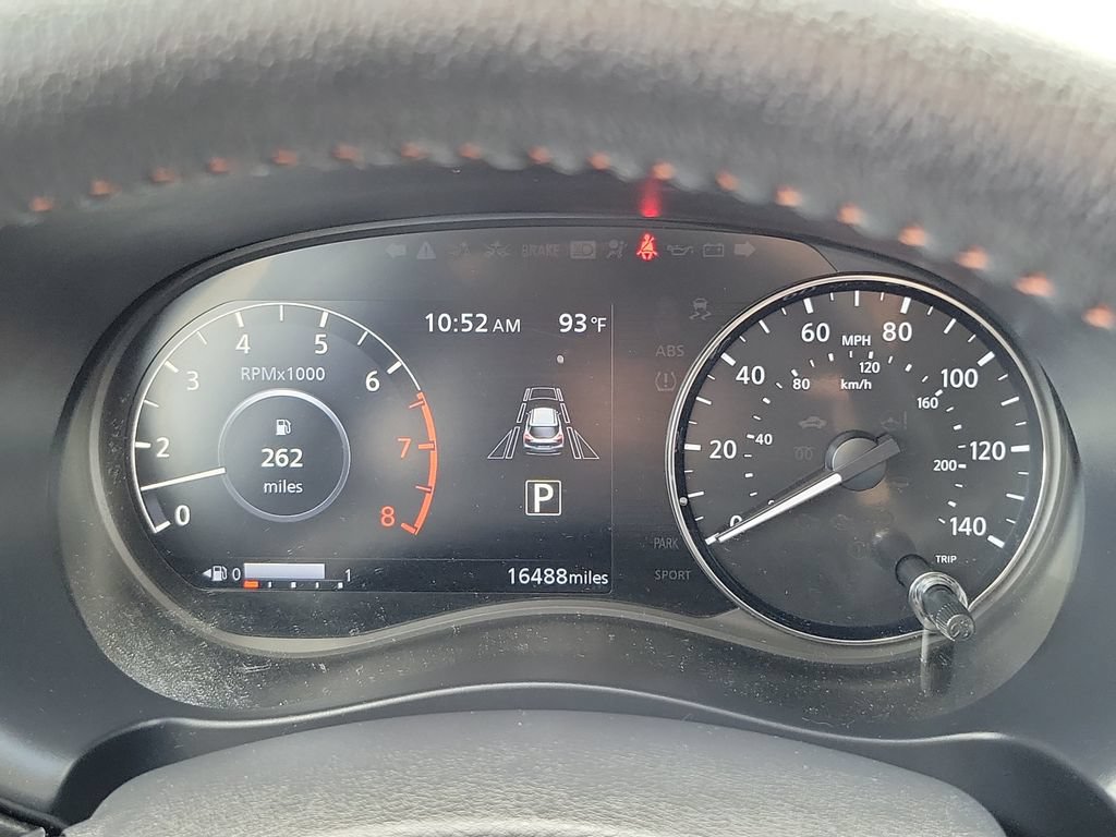 Used 2024 Nissan Kicks SR w/ SR Premium Package FWD image 23