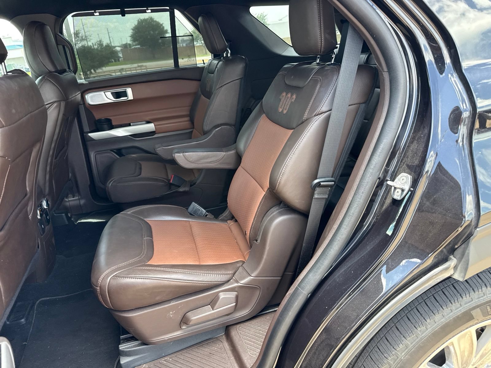 Used 2023 Ford Explorer King Ranch w/ Technology Package AWD/4WD image 12
