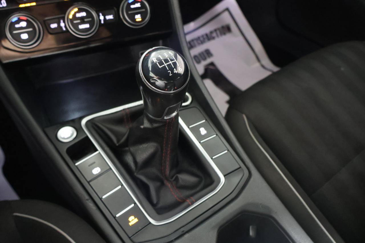Used 2019 Volkswagen Jetta GLI FWD image 17