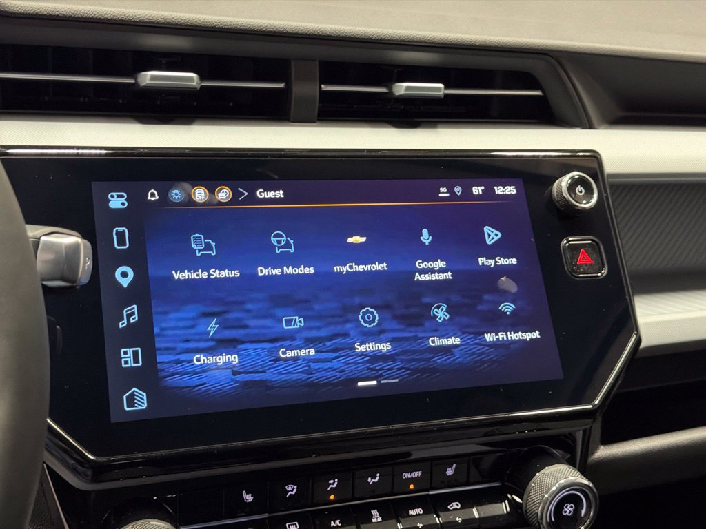 New 2027 Chevrolet Bolt LT w/ Comfort Package FWD image 21
