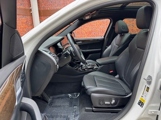 Certified 2023 BMW X4 xDrive30i w/ Premium Package image 22
