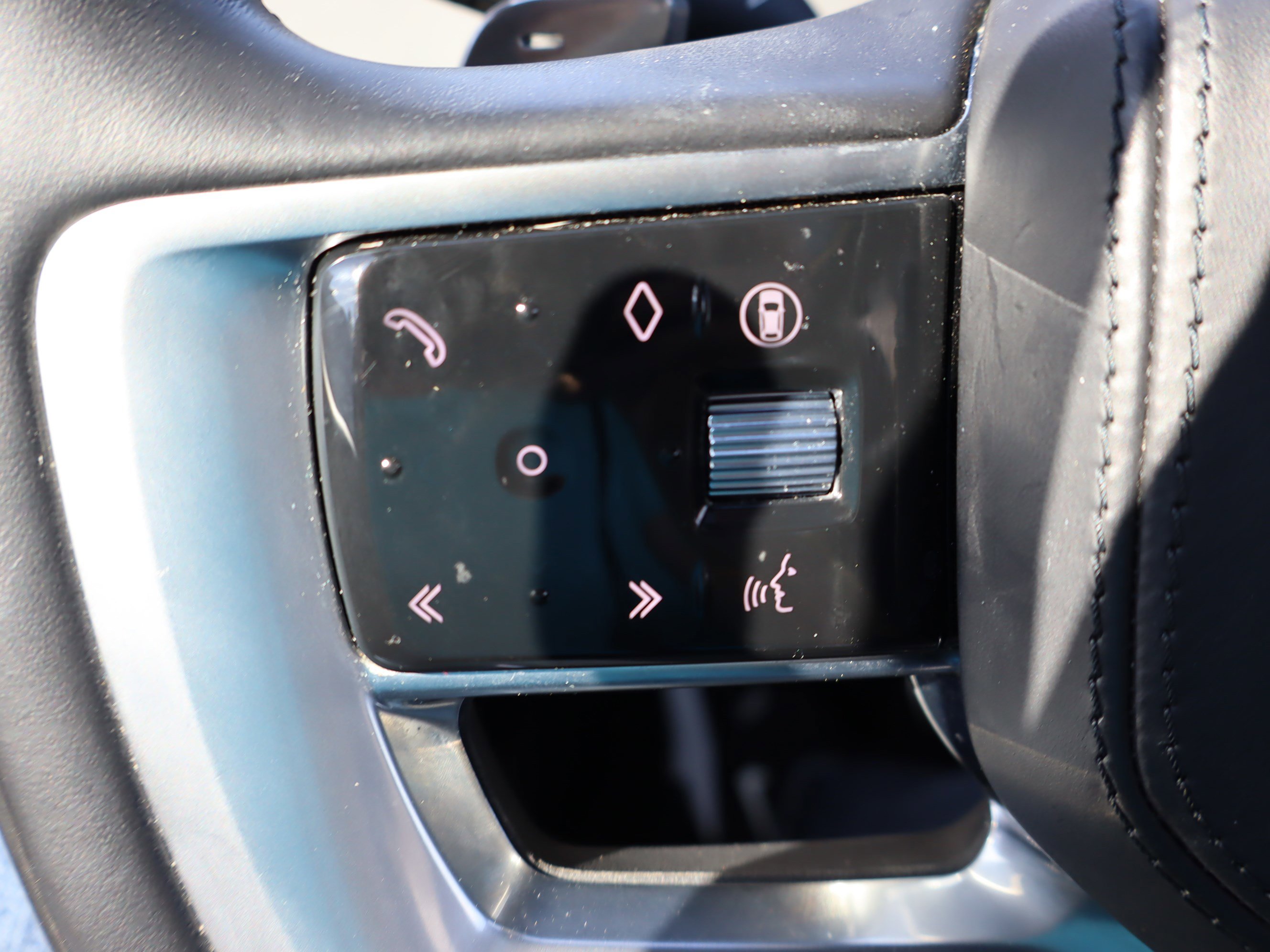 Used 2024 Land Rover Range Rover SE image 20