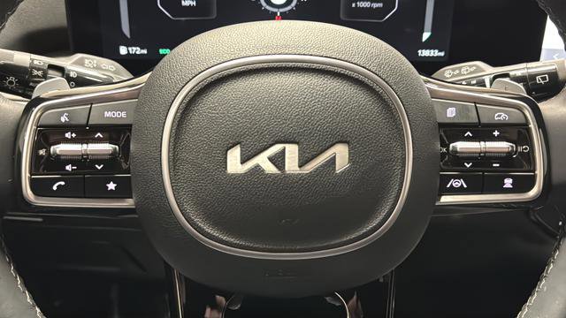 Used 2024 Kia Sorento SX Prestige AWD/4WD image 16