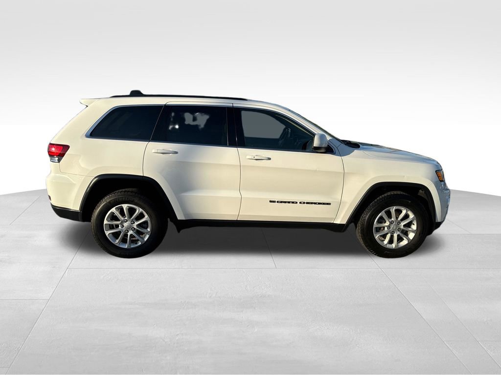 Used 2022 Jeep Grand Cherokee Laredo E AWD/4WD image 7