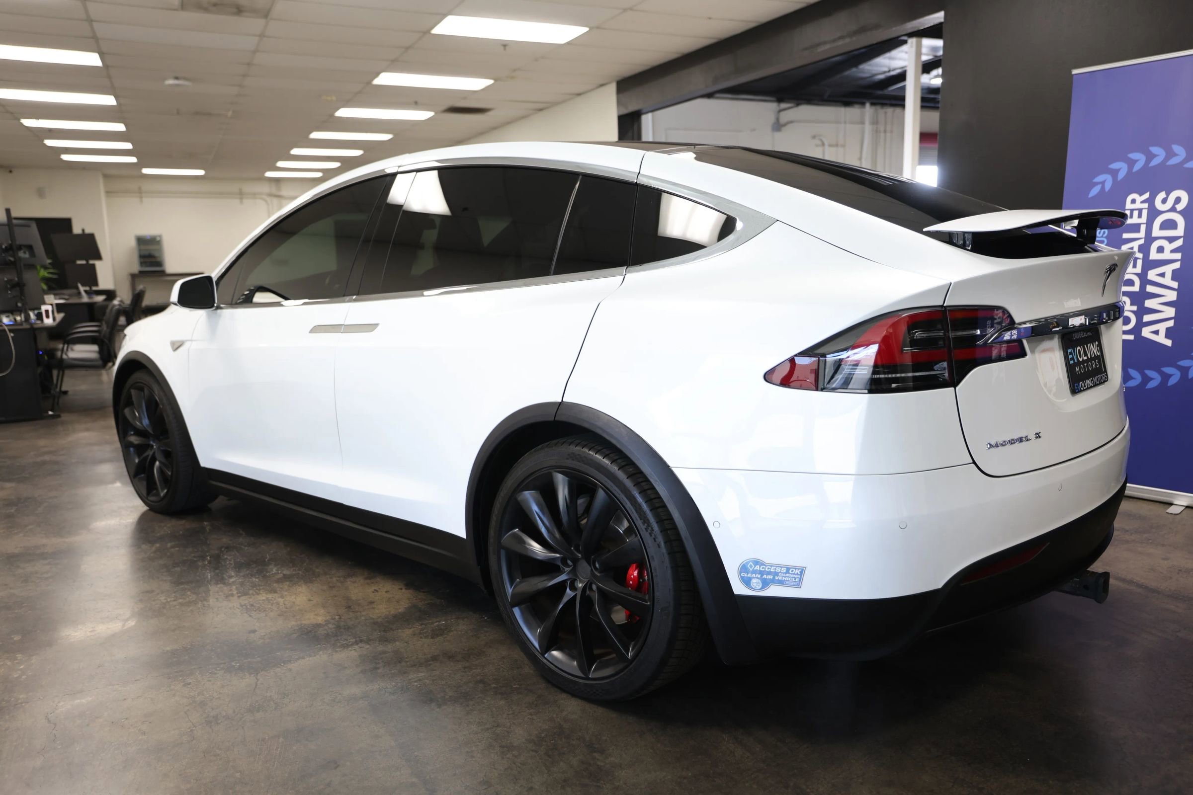 Used 2016 Tesla Model X Performance image 10