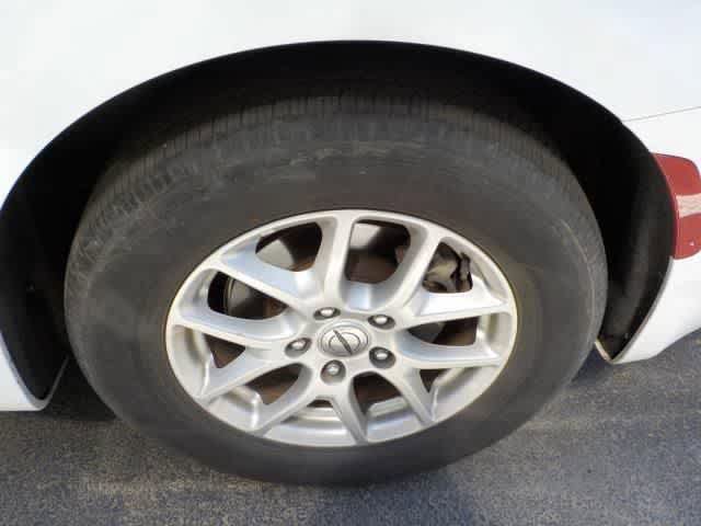 Used 2023 Chrysler Pacifica Touring-L FWD image 3