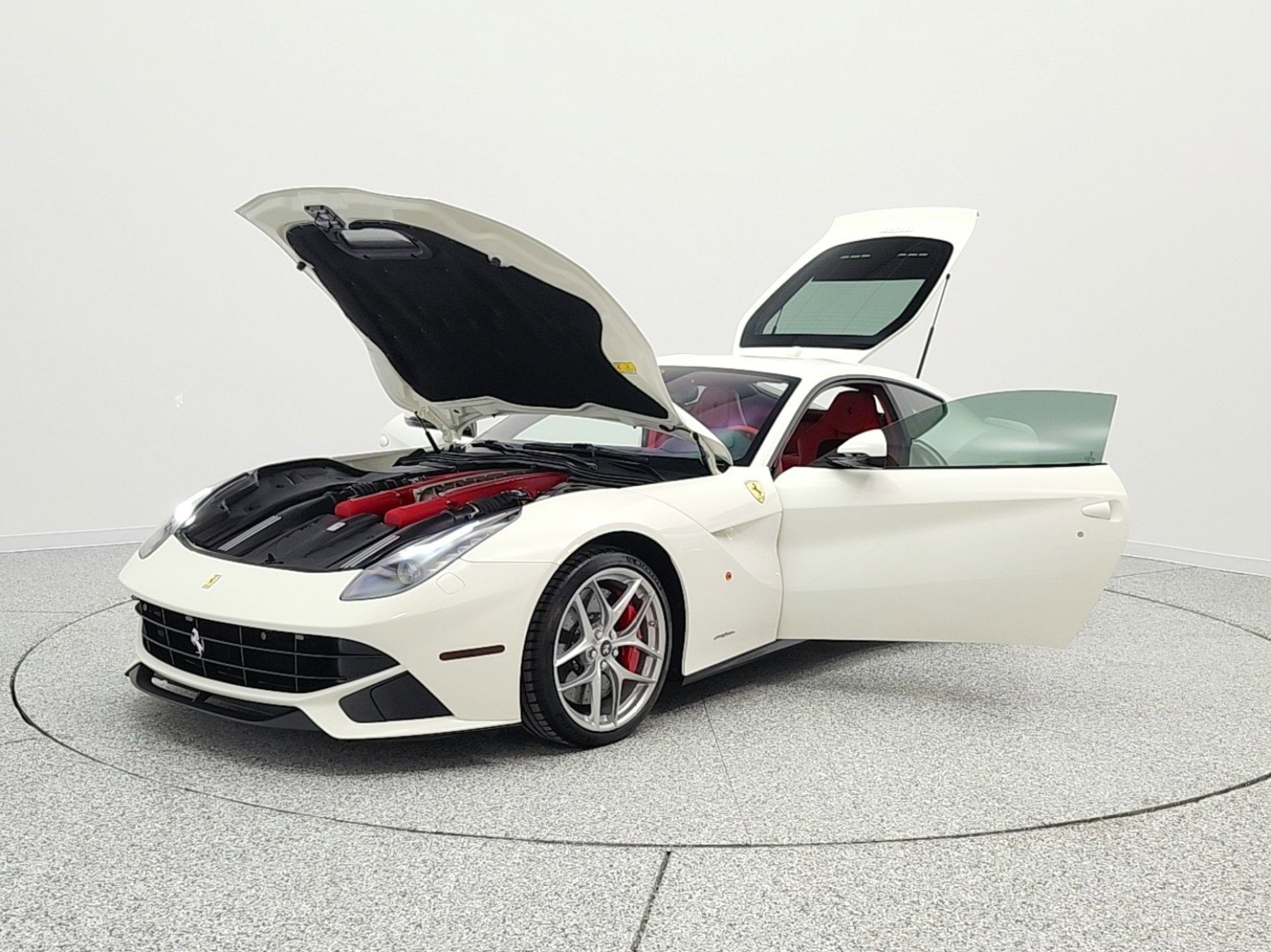 Used 2016 Ferrari F12 Berlinetta image 21