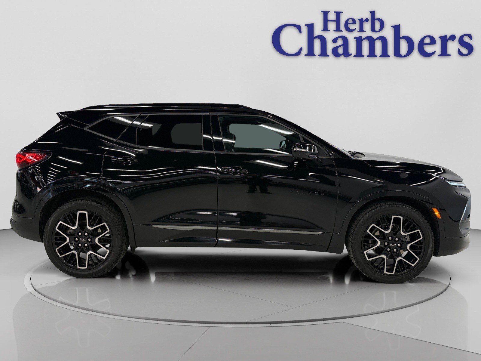 Used 2023 Chevrolet Blazer RS w/ Driver Confidence II Package image 2