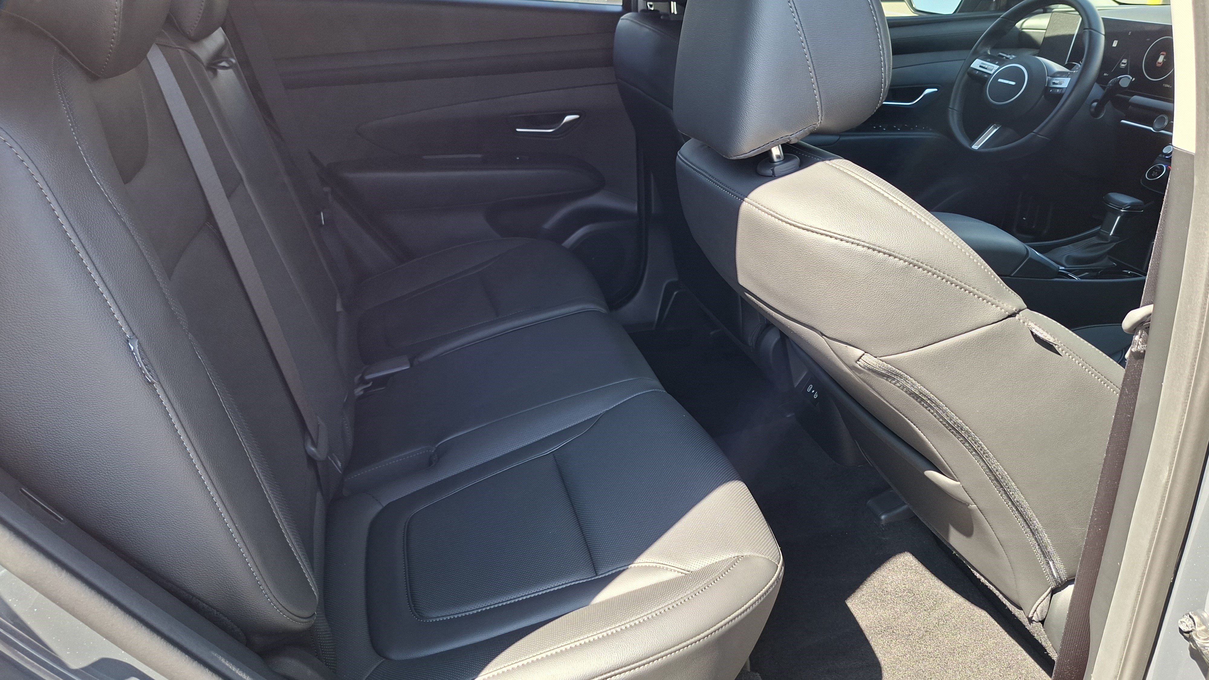 Used 2025 Hyundai Tucson SEL AWD/4WD image 22