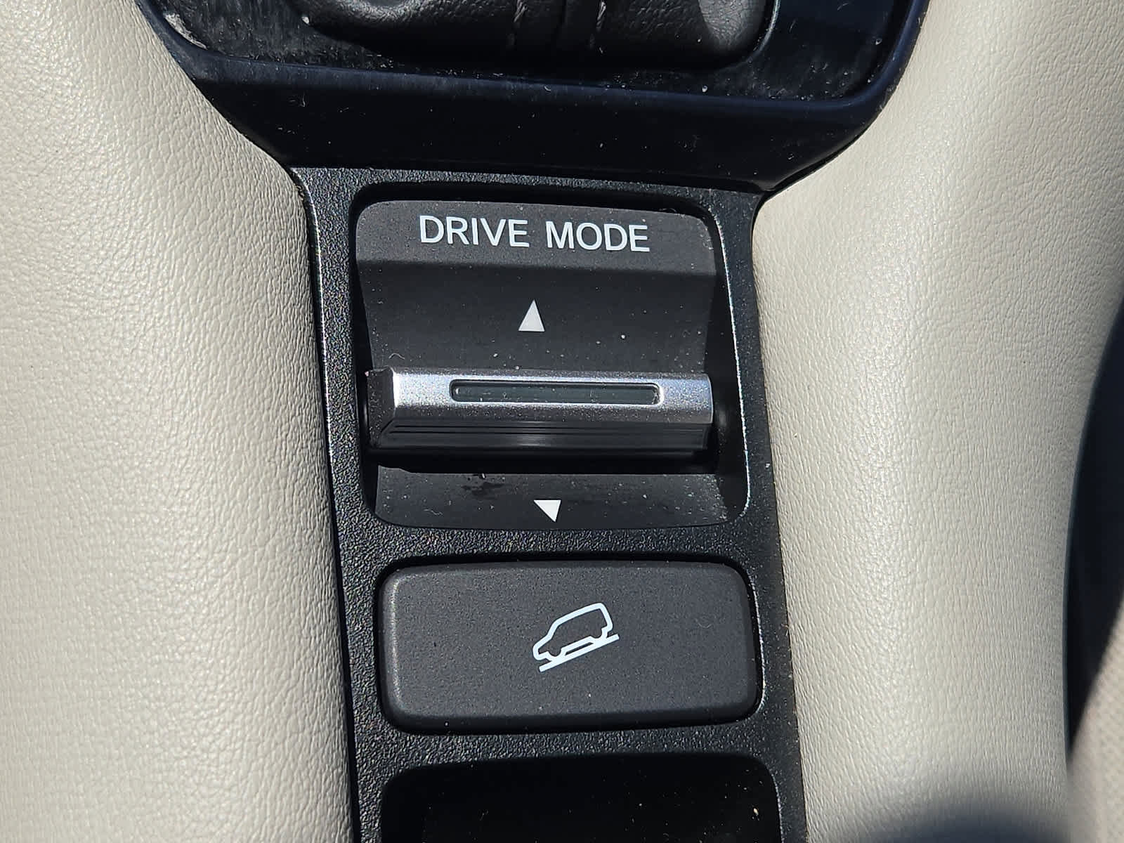 Used 2023 Honda HR-V LX image 25