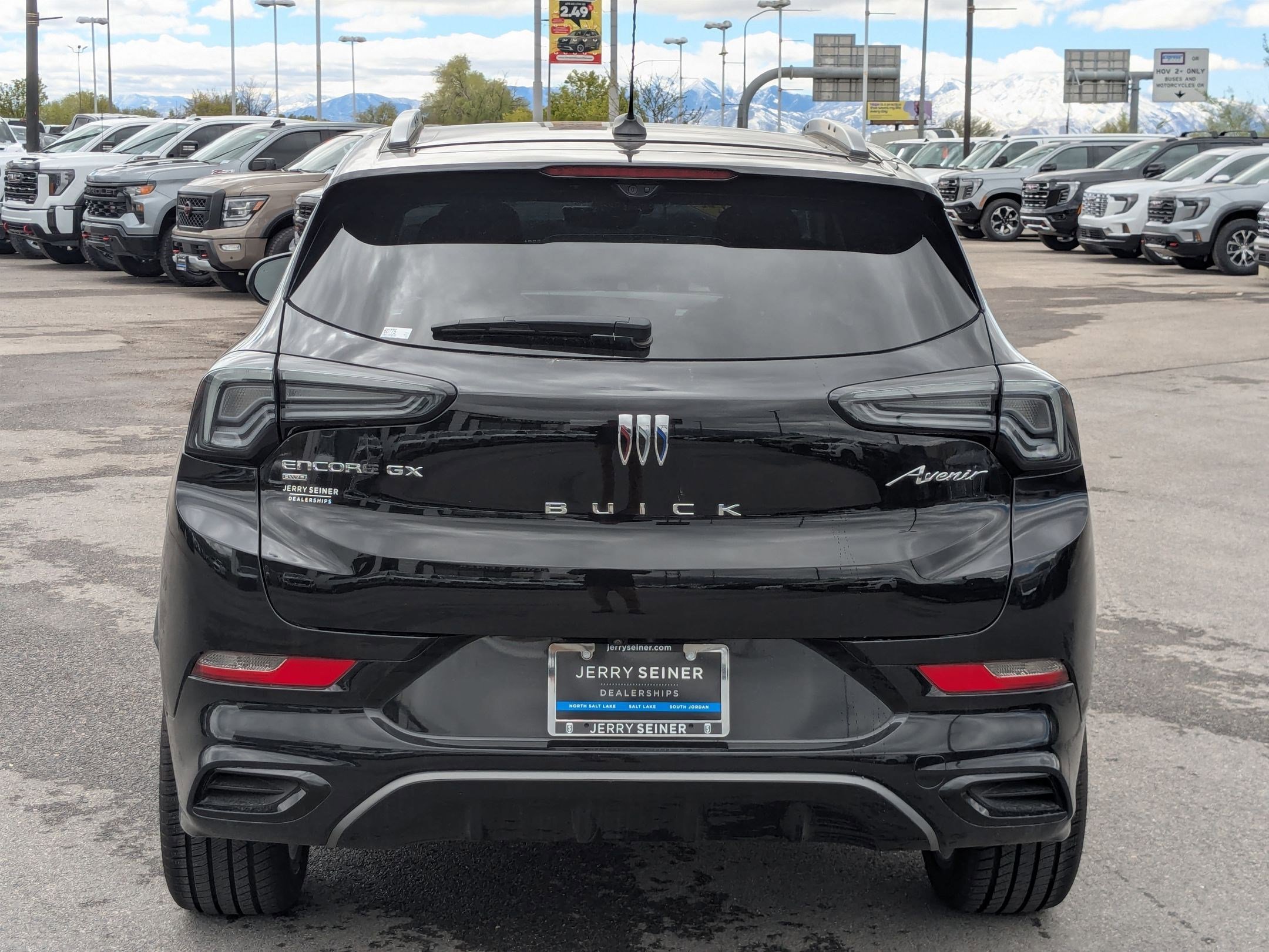 Certified 2024 Buick Encore GX Avenir w/ Avenir Technology Package image 5