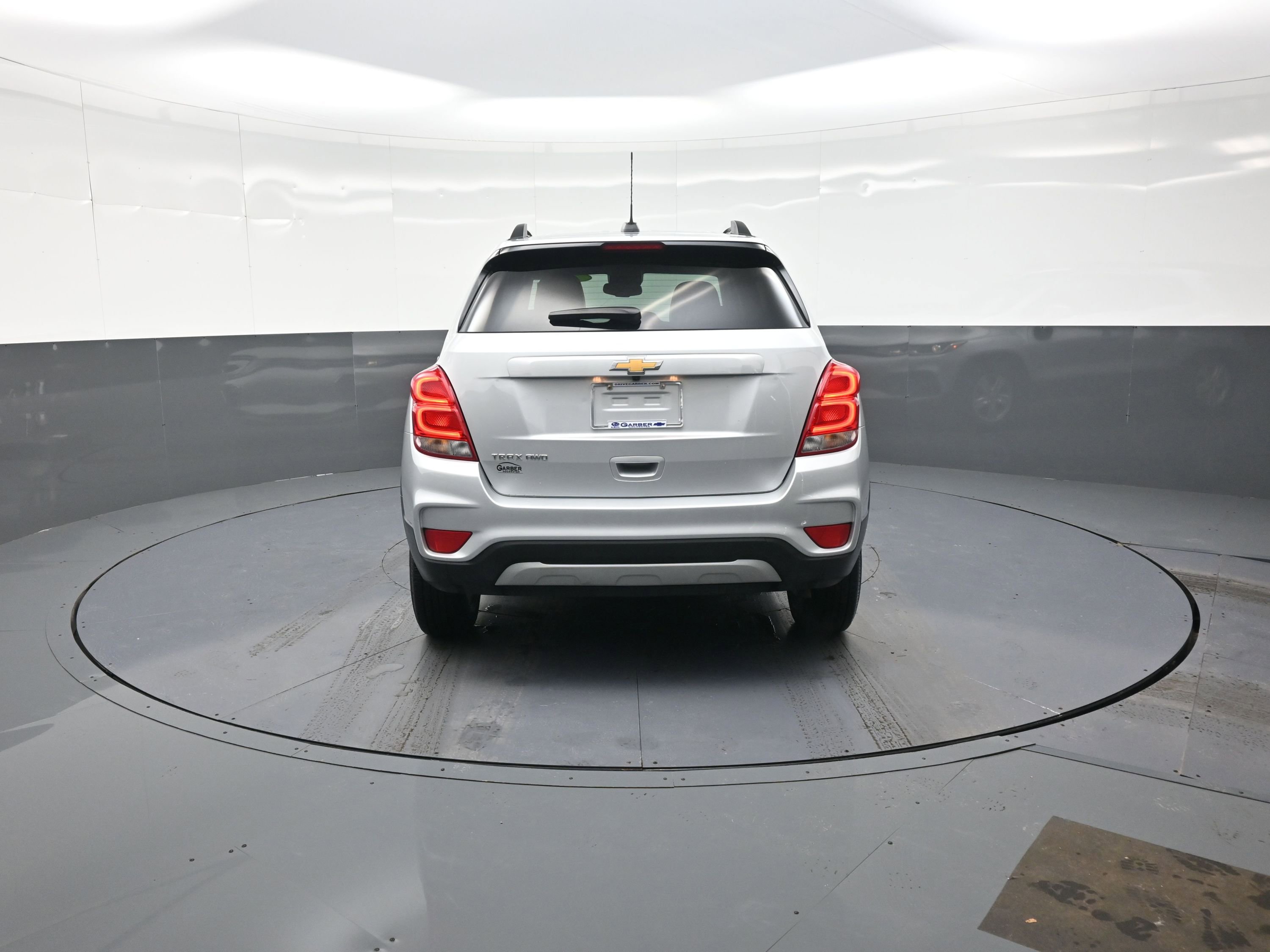 Used 2022 Chevrolet Trax LT w/ LT Convenience Package image 4