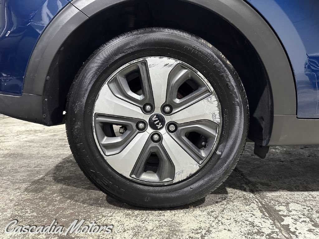 Used 2019 Kia Niro LX FWD image 29