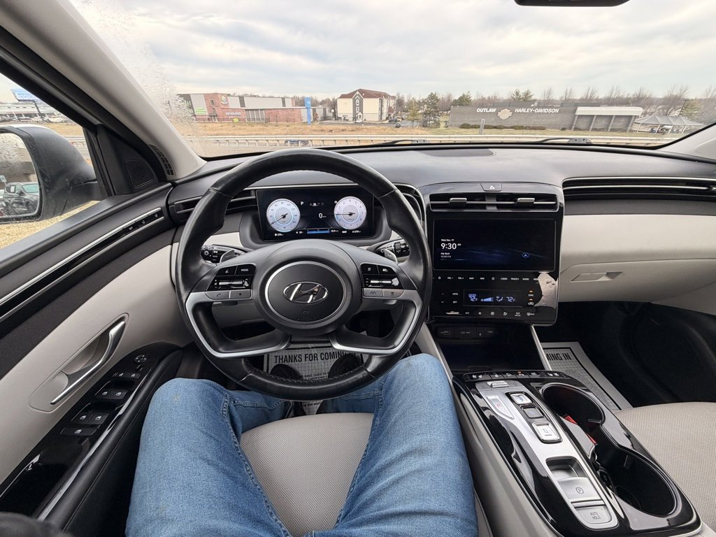 Used 2023 Hyundai Tucson Limited image 11