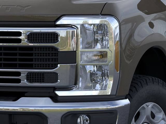New 2026 Ford F350 XLT w/ FX4 Off-Road Package AWD/4WD image 18