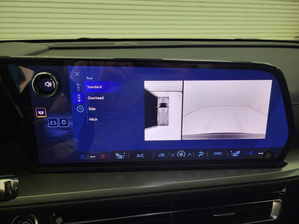 New 2026 Chevrolet Traverse LT w/ Midnight/Sport Edition image 10