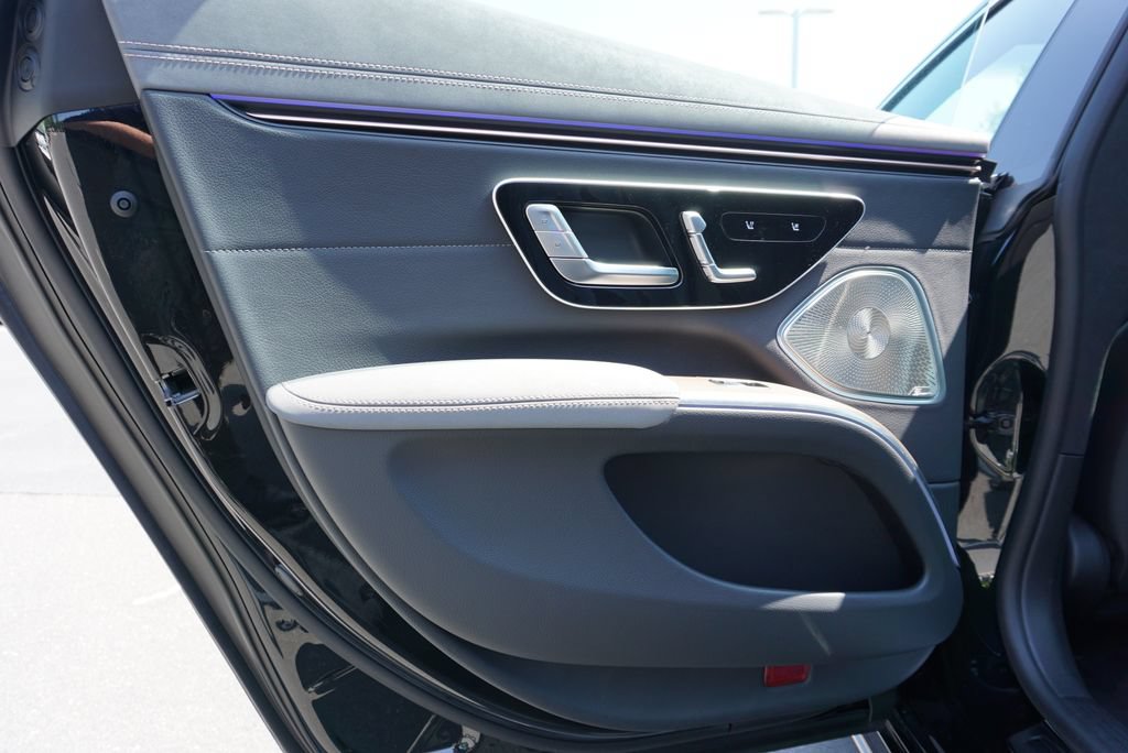 Certified 2023 Mercedes-Benz EQS 580 4MATIC Sedan image 39
