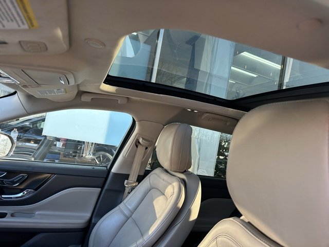 Used 2020 Lincoln Corsair Reserve w/ Equipment Group 202A image 23