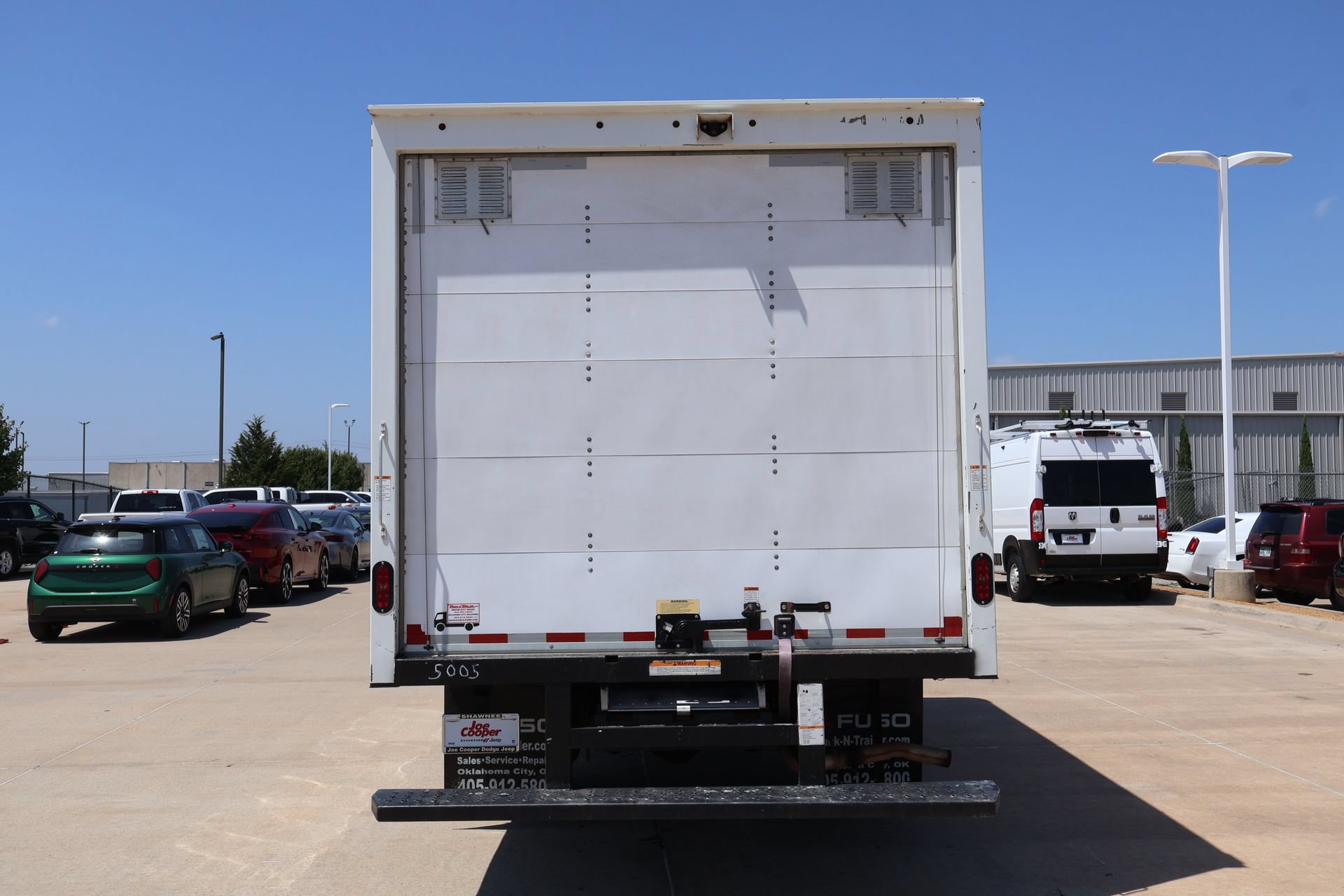 Used 2020 Chevrolet Express 3500 w/ Power Convenience Package RWD image 18
