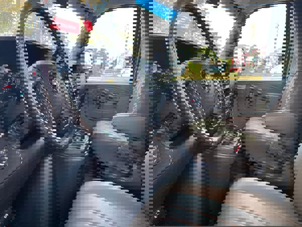 Used 2020 Chevrolet Express 3500 LS image 19