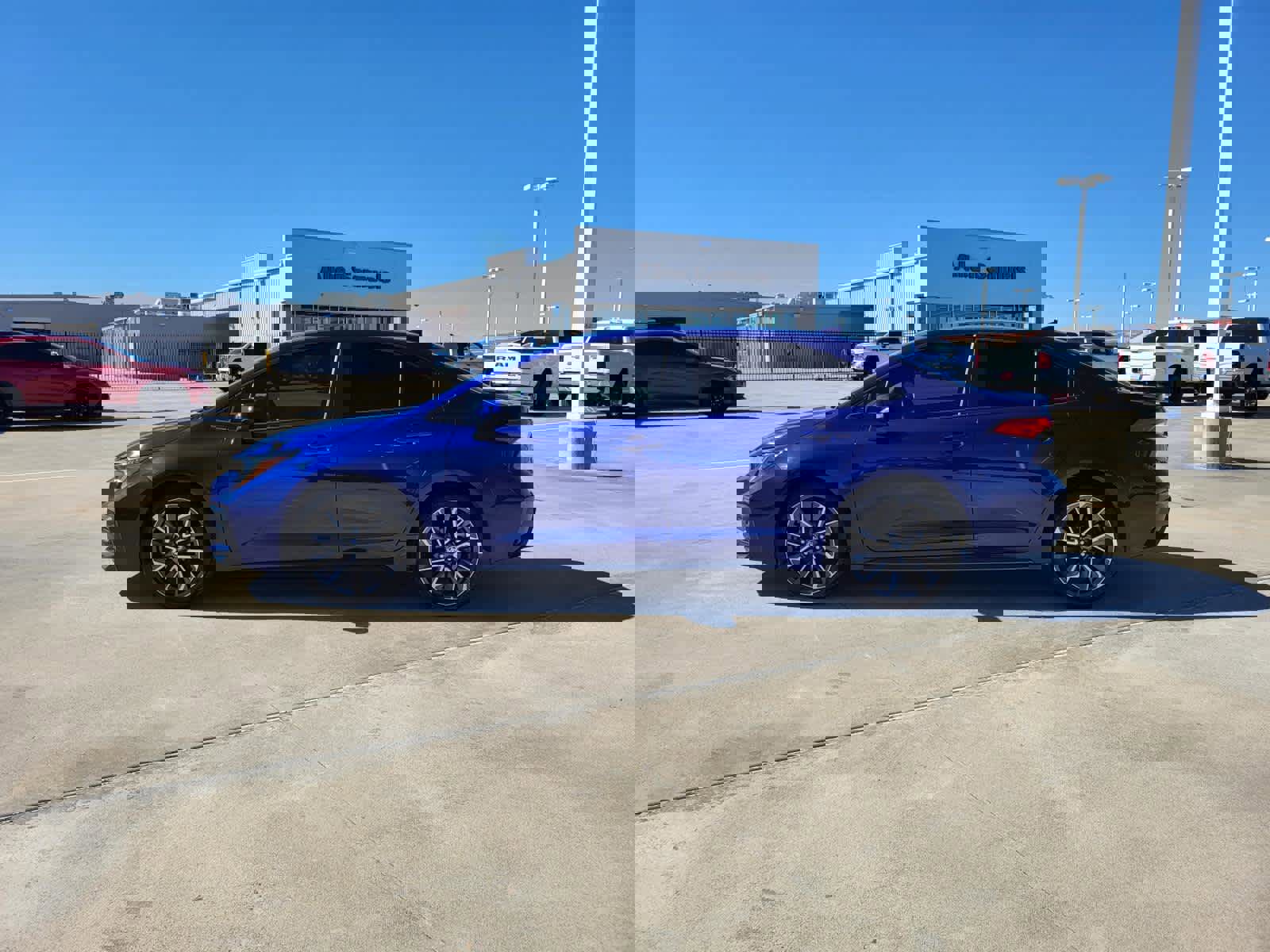 Used 2022 Toyota Corolla SE image 2