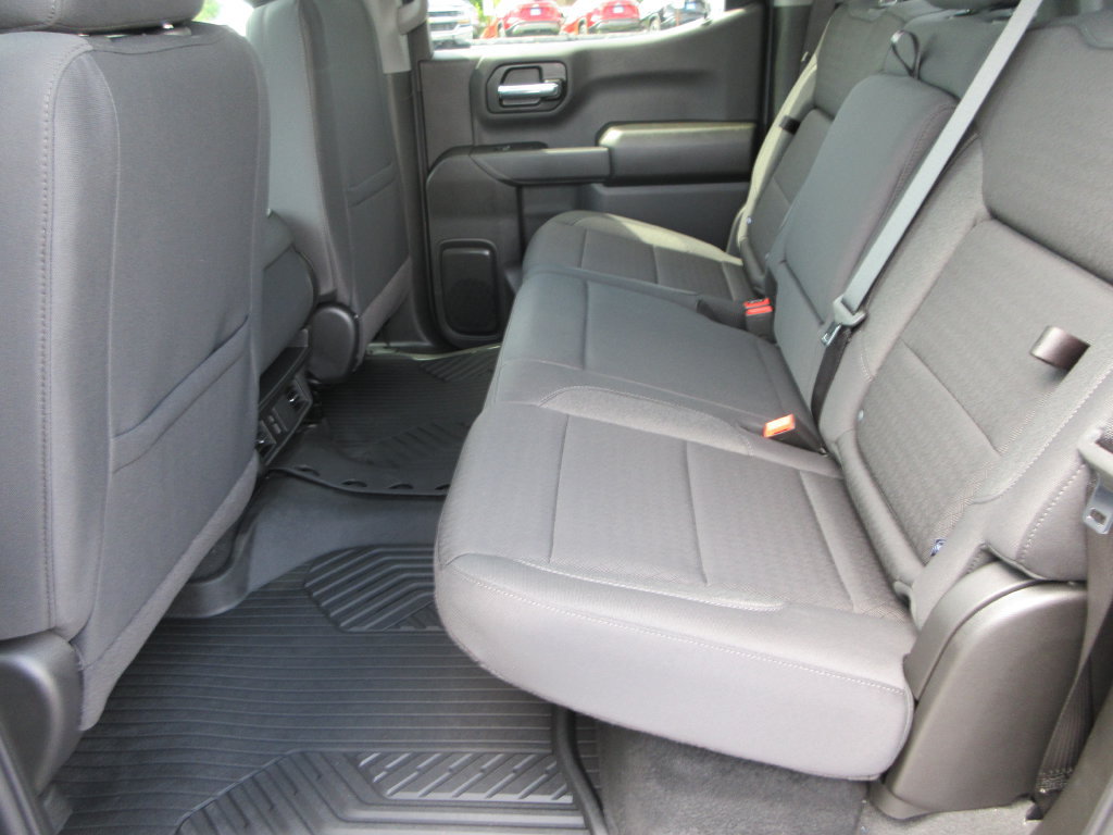 New 2026 Chevrolet Silverado 1500 Custom Trail Boss w/ LPO, Dark Essentials Package AWD/4WD image 16