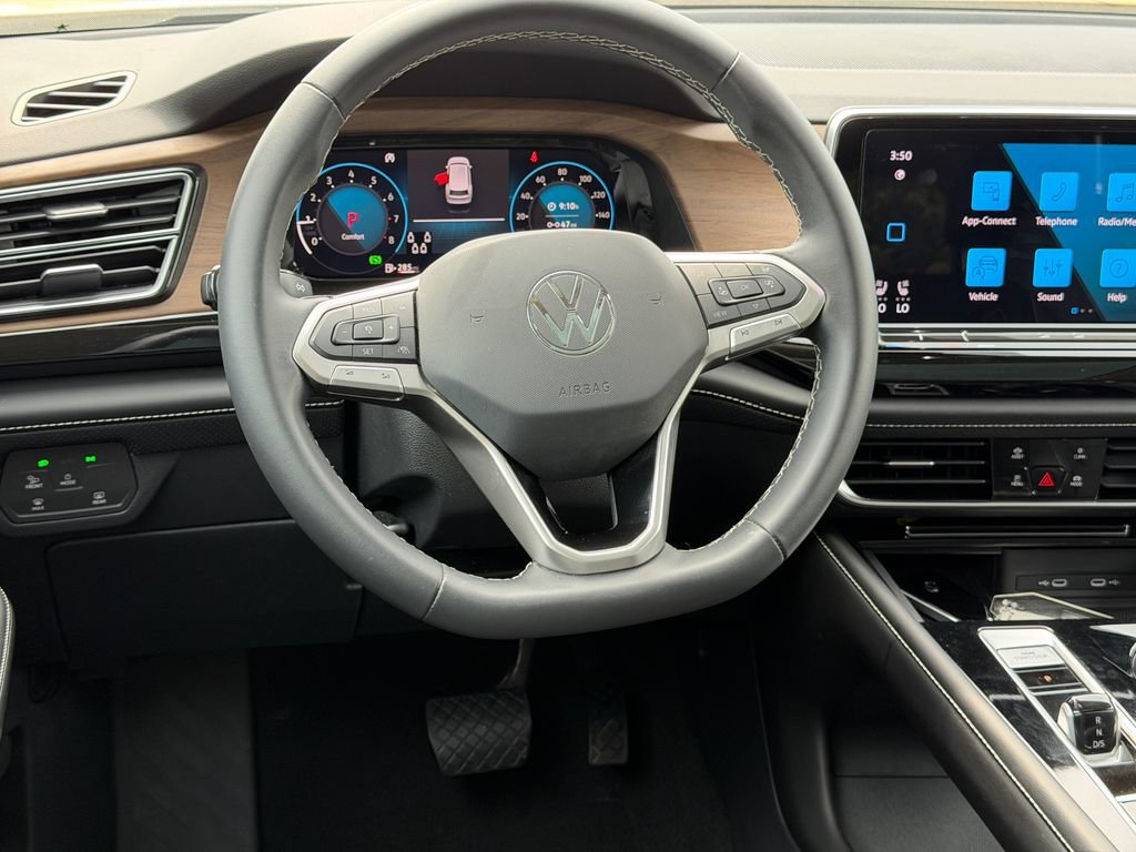 Certified 2024 Volkswagen Atlas SE w/ Panoramic Sunroof Package AWD/4WD image 14