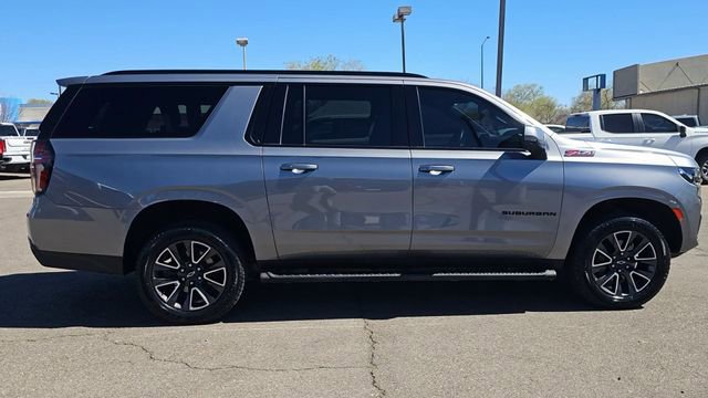 Used 2022 Chevrolet Suburban Z71 w/ Luxury Package AWD/4WD image 9