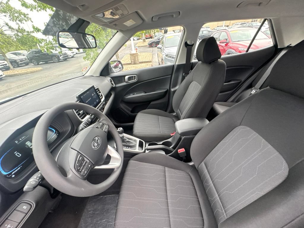 New 2026 Hyundai Venue SE FWD image 19