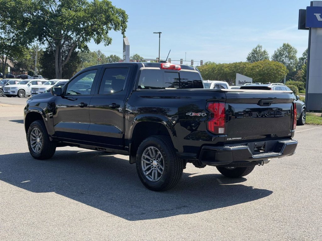 Used 2023 Chevrolet Colorado LT w/ LT Convenience Package II AWD/4WD image 21