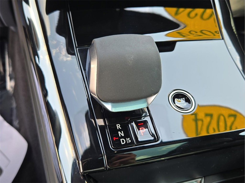 Used 2024 Land Rover Range Rover Sport SE image 17