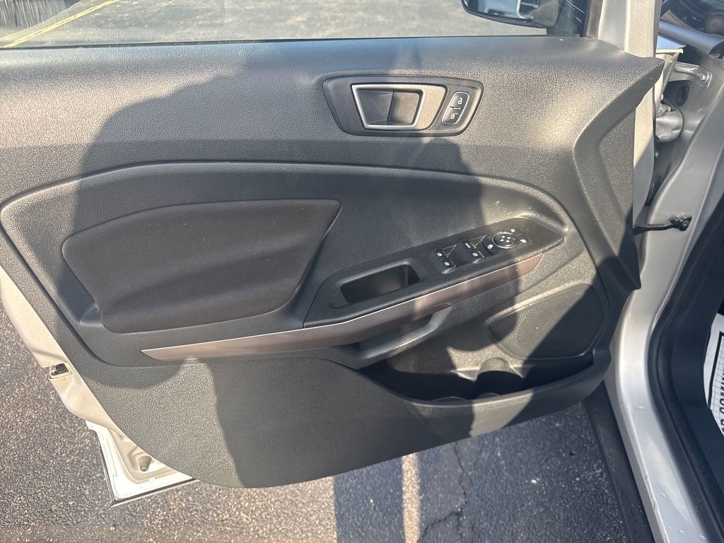 Used 2021 Ford EcoSport SE w/ SE Convenience Package image 27