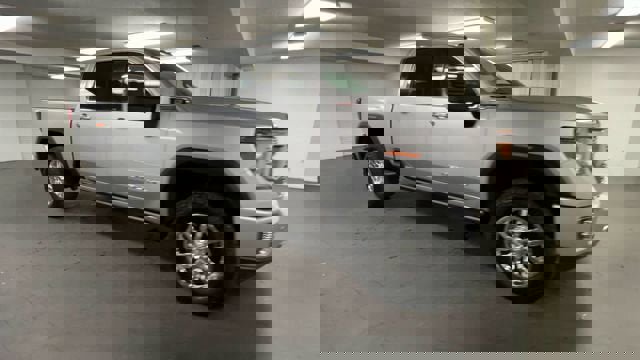 Used 2023 GMC Sierra 2500 Denali w/ Denali Ultimate Package image 2