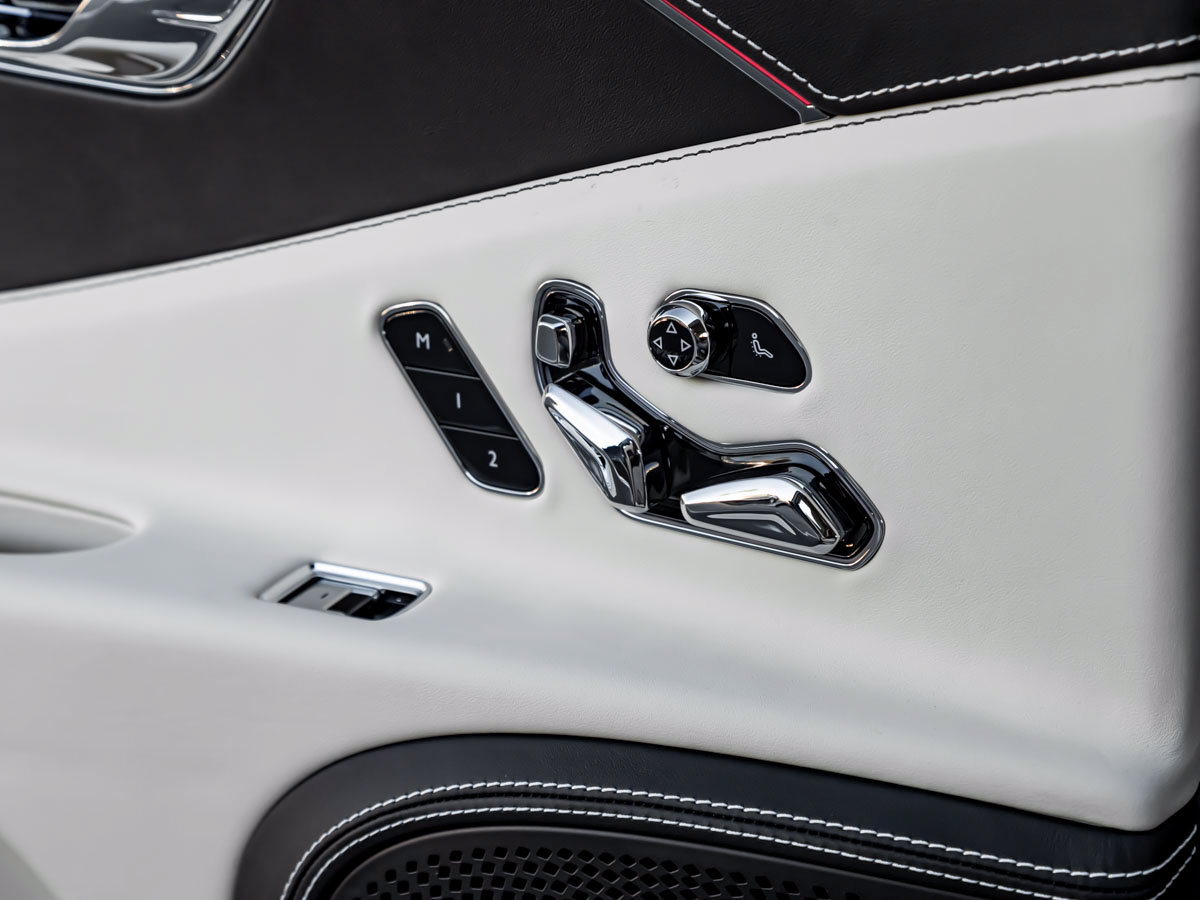 Used 2026 Bentley Flying Spur Plug-In Hybrid AWD/4WD image 30