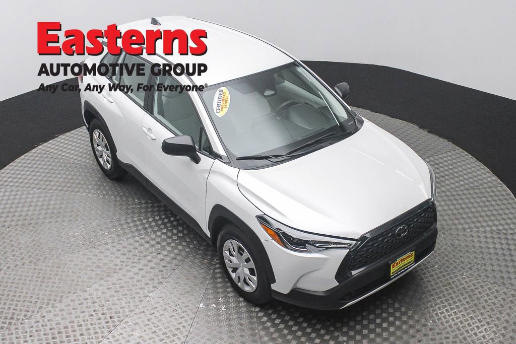 Used 2024 Toyota Corolla Cross L AWD/4WD image 3