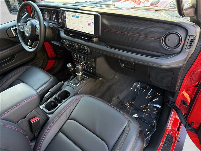 Used 2025 Jeep Wrangler Unlimited Rubicon AWD/4WD image 26