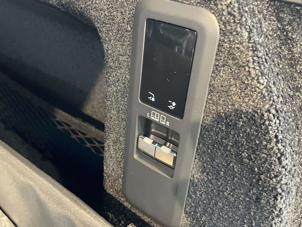 New 2026 Land Rover Range Rover SE AWD/4WD image 18