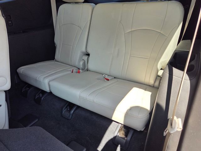 Used 2024 Buick Enclave Essence w/ Sport Touring Edition FWD image 10