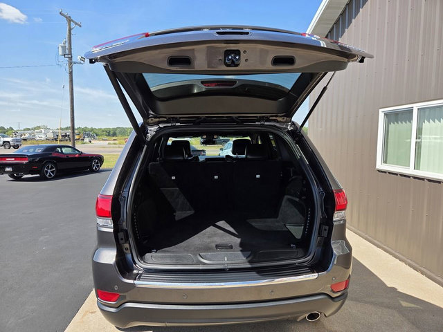 Used 2020 Jeep Grand Cherokee Limited w/ Premium Lighting Group AWD/4WD image 14