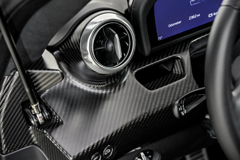 Used 2019 McLaren Senna RWD image 29