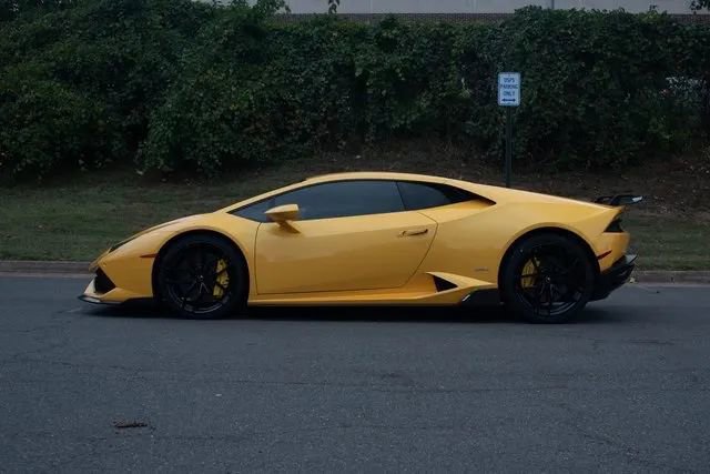 Used 2015 Lamborghini Huracan LP 610-4 image 33