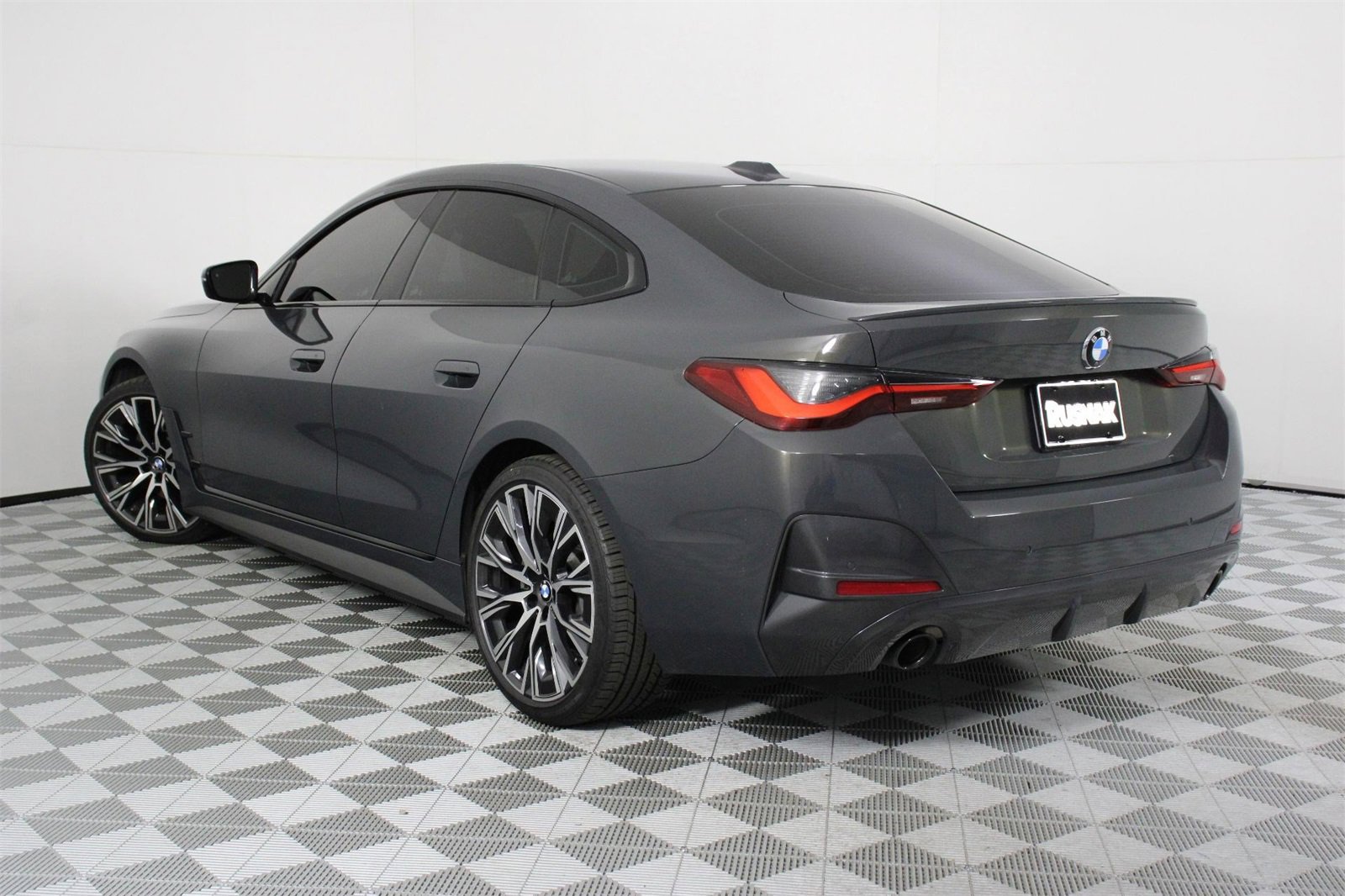 Used 2022 BMW 430i Gran Coupe w/ M Sport Package image 3