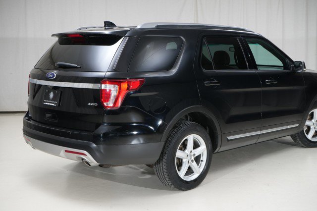 Used 2017 Ford Explorer XLT w/ Equipment Group 201A image 17